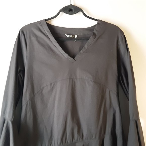 Kaktus Black Cotton Asymmetrical Ruffle V-neck Peplum Blouse - Picture 6 of 14